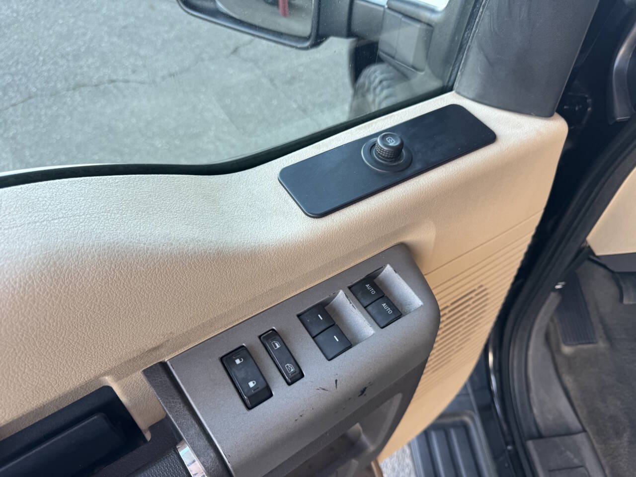 Used 2016 Ford F250 XLT AWD/4WD image 15