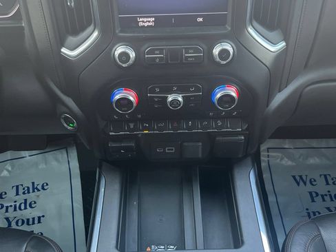 Used 2022 GMC Sierra 3500 AT4 w/ AT4 Preferred Package AWD/4WD image 20