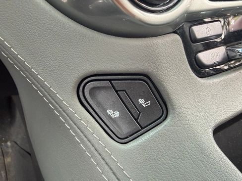 Used 2020 Chevrolet Tahoe LT image 31