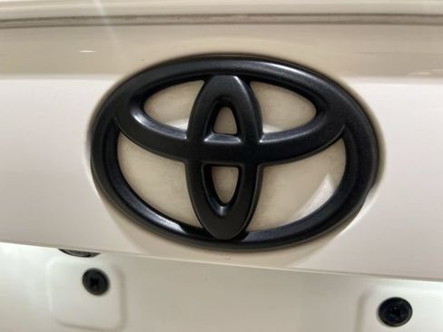 Used 2025 Toyota RAV4 XLE w/ Convenience Package FWD image 29