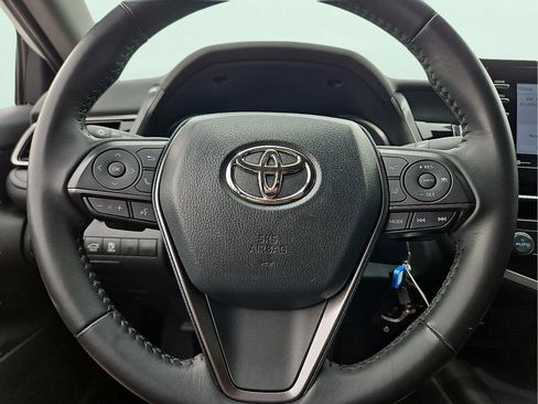 Used 2023 Toyota Camry SE FWD image 19