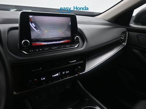 Used 2024 Nissan Rogue SV image 12