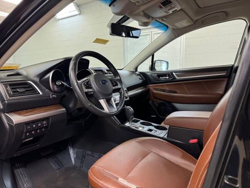 Used 2017 Subaru Outback 3.6R Touring image 13
