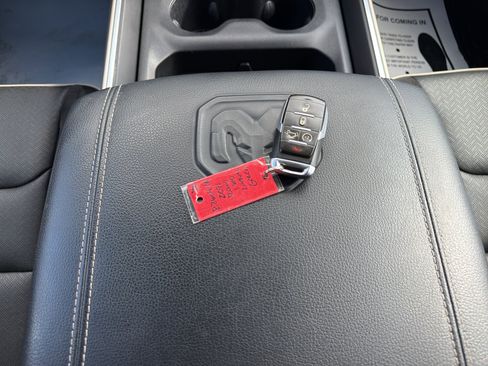 Used 2021 RAM 1500 Laramie AWD/4WD image 18