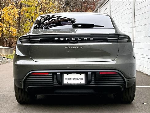 New 2025 Porsche Macan 4S Electric image 8
