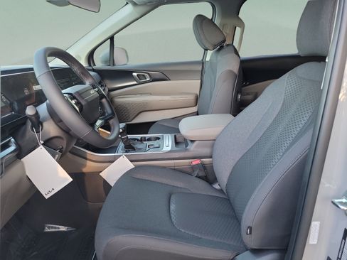 New 2027 Kia Carnival LX FWD image 14