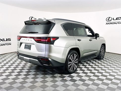 Used 2024 Lexus LX 600 4WD w/ Appearance Package image 9