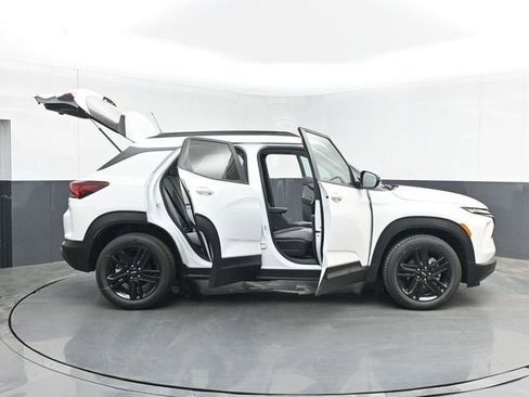 New 2026 Chevrolet TrailBlazer LT w/ Midnight Edition FWD image 50