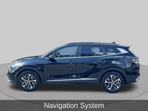Used 2025 Kia Sportage EX w/ Premium Package FWD image 2