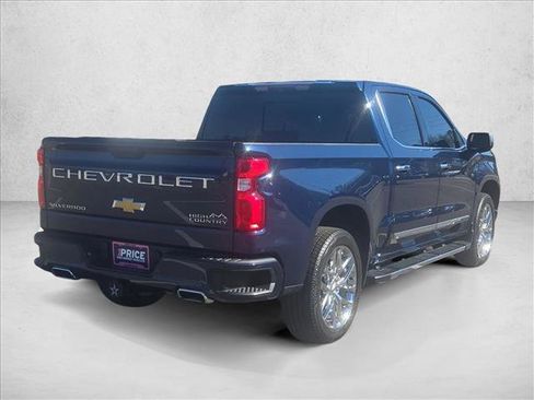 Used 2022 Chevrolet Silverado 1500 High Country w/ High Country Premium Package image 5