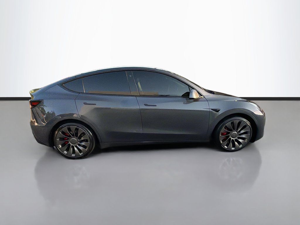Used 2022 Tesla Model Y Performance AWD/4WD image 8