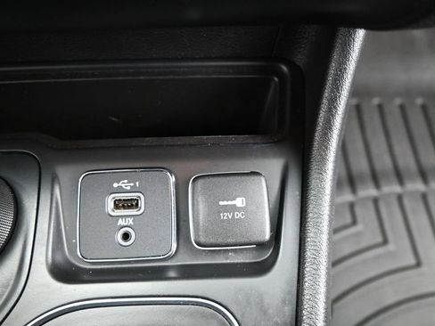 Used 2020 Jeep Cherokee High Altitude image 25