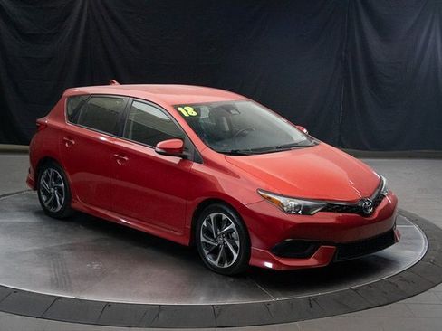 Used 2018 Toyota Corolla iM w/ All-Weather Mat Package image 2