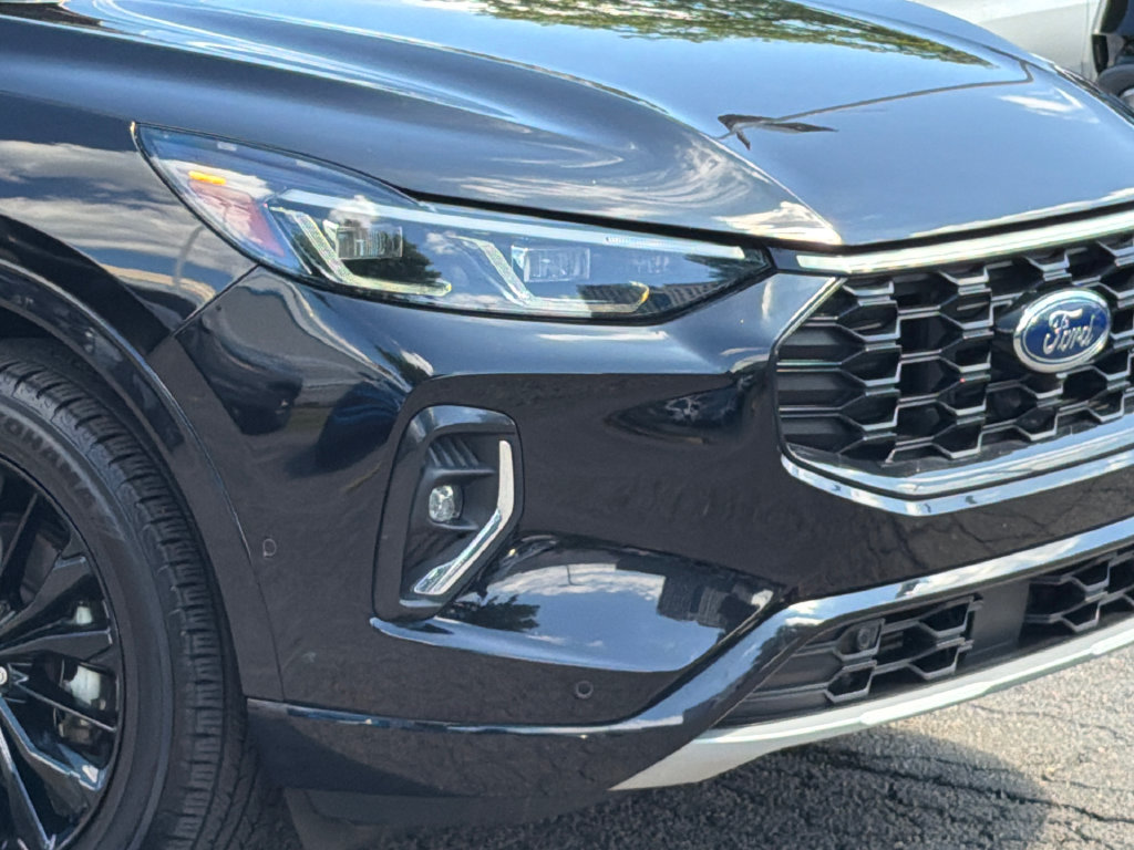 Used 2023 Ford Escape ST-Line Elite w/ Premium Technology Package AWD/4WD image 5