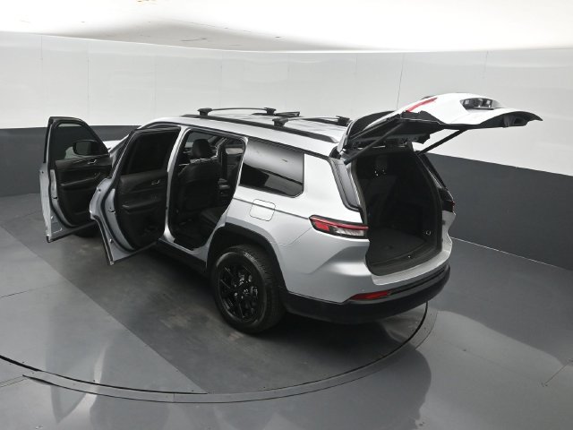 Used 2025 Jeep Grand Cherokee L Altitude RWD image 62
