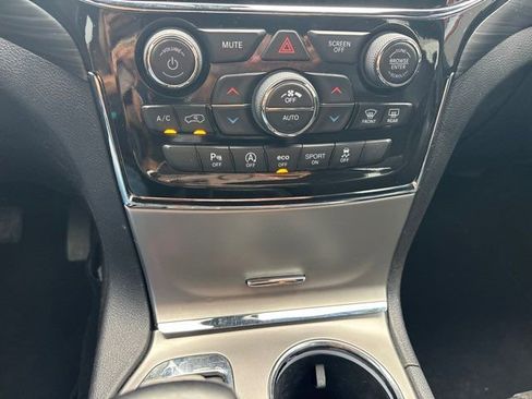 Used 2021 Jeep Grand Cherokee Laredo X RWD image 32