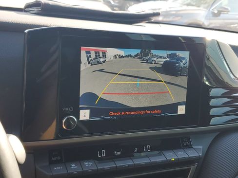 Used 2025 Toyota Camry SE w/ Convenience Package FWD image 26