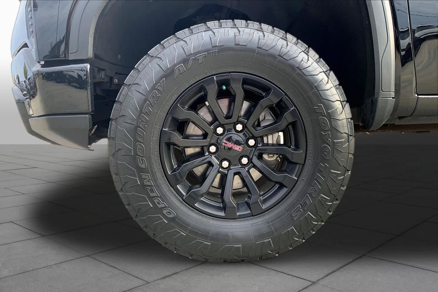 Used 2022 GMC Sierra 1500 AT4X AWD/4WD image 10