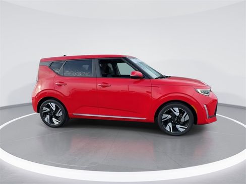 Used 2023 Kia Soul GT-Line w/ GT-Line Technology Package image 9