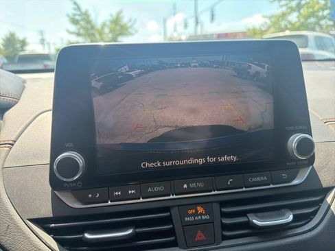 Used 2022 Nissan Altima 2.5 SR FWD image 18