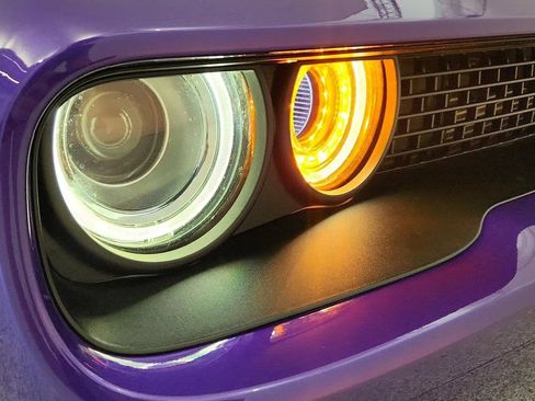 Used 2019 Dodge Challenger SRT Hellcat Redeye RWD image 30