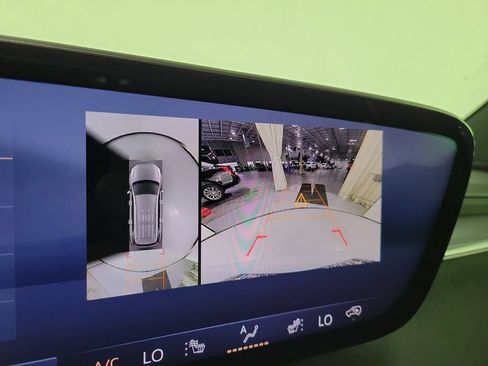 Used 2026 Buick Enclave Sport Touring w/ Power Package FWD image 26