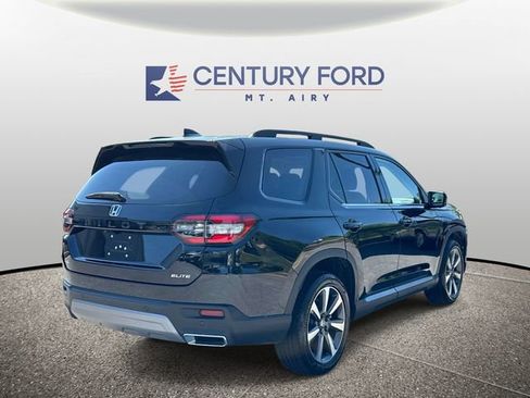 Used 2024 Honda Pilot Elite image 2