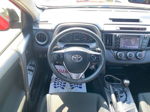 Used 2017 Toyota RAV4 LE w/ Carpet Mat Package AWD/4WD image 20