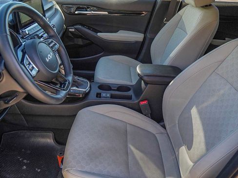 Used 2023 Kia Seltos SX image 10