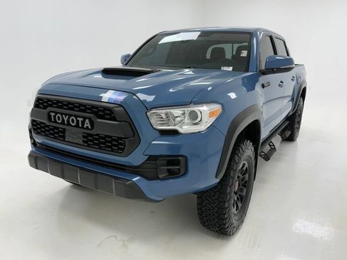 Used 2018 Toyota Tacoma TRD Pro AWD/4WD image 4