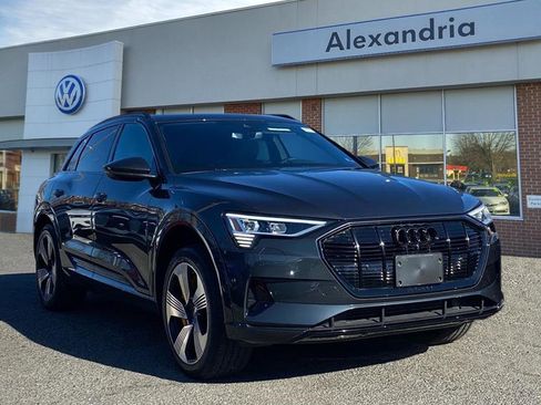Used 2022 Audi e-tron Premium Plus image 1