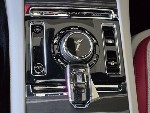 Used 2024 Rolls-Royce Spectre w/ Spectre Launch Package image 19