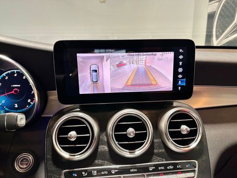 Certified 2022 Mercedes-Benz GLC 300 4MATIC image 11