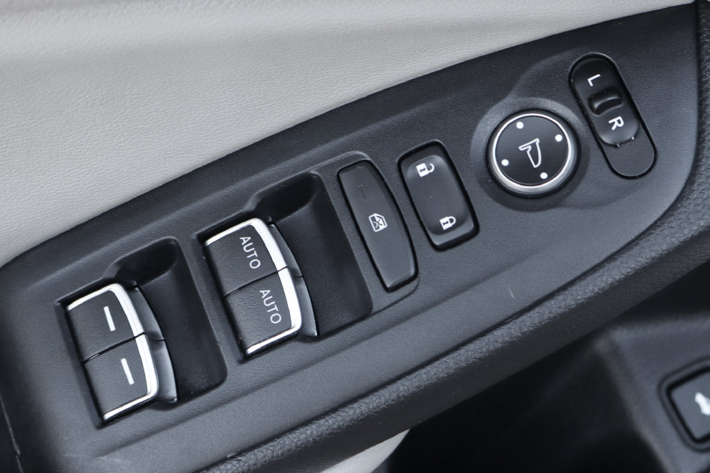 Used 2018 Honda Accord Touring image 19
