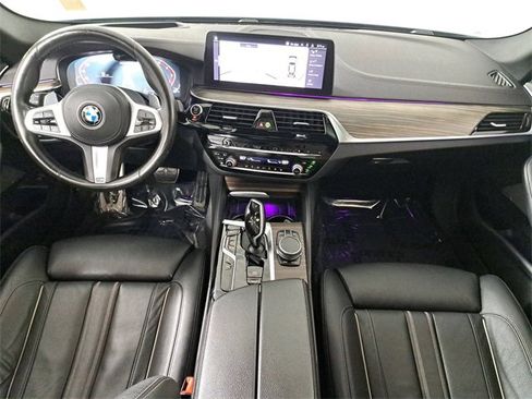 Used 2021 BMW M550i xDrive image 15