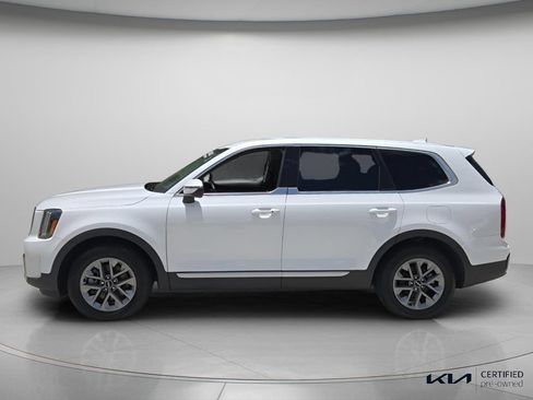 Certified 2023 Kia Telluride LX FWD image 3