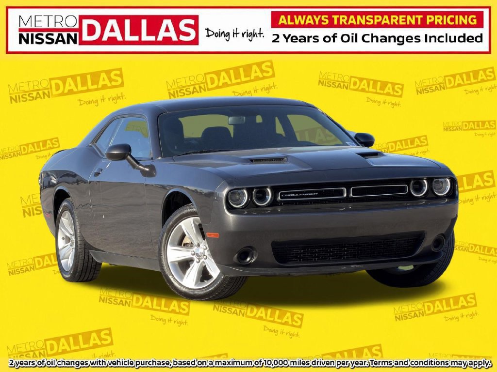 Used 2023 Dodge Challenger SXT RWD image 1