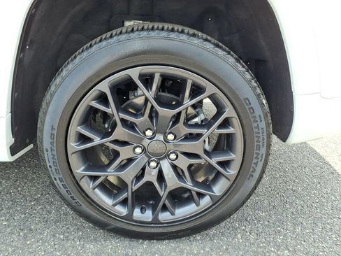 Certified 2025 Jeep Grand Cherokee Summit AWD/4WD image 18