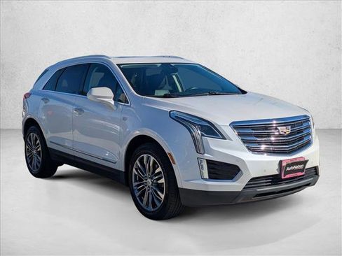 Used 2018 Cadillac XT5 Premium Luxury image 3