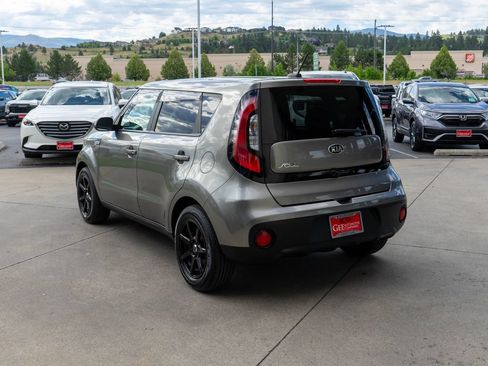 Used 2019 Kia Soul FWD image 5