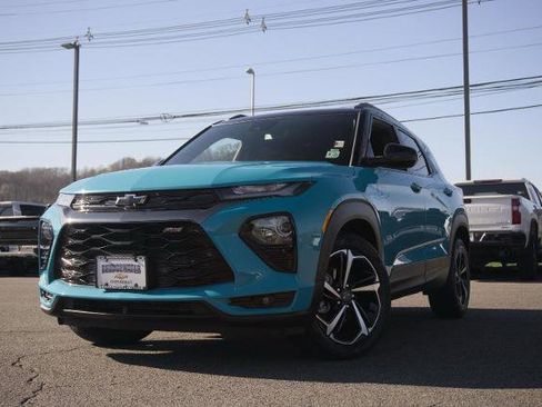 Used 2022 Chevrolet TrailBlazer RS w/ Technology Package FWD image 5