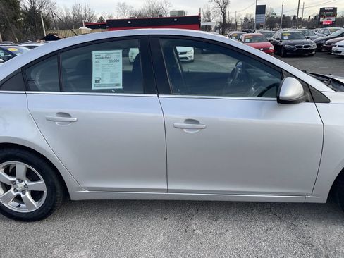 Used 2015 Chevrolet Cruze LT w/ Sun And Sound Package image 4