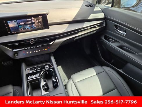 Used 2025 Nissan Murano SV AWD/4WD image 16