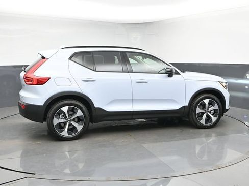 New 2026 Volvo XC40 B5 Plus w/ Protection Package Premier AWD/4WD image 9