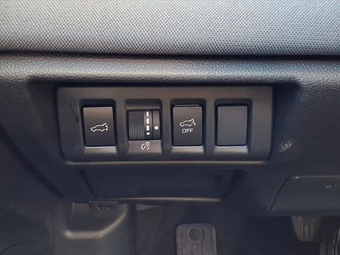 Certified 2025 Subaru Outback Premium image 8