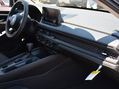 Used 2025 Honda Accord SE image 22