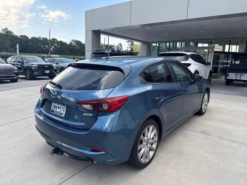 Used 2017 MAZDA MAZDA3 Touring FWD image 4