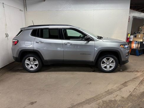 Certified 2022 Jeep Compass Latitude w/ Convenience Group image 4