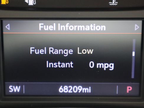 Used 2021 Buick Enclave Essence w/ Sound and Sites Package AWD/4WD image 31