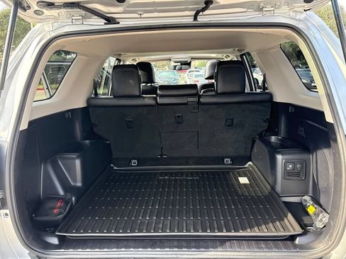Used 2021 Toyota 4Runner Limited AWD/4WD image 21